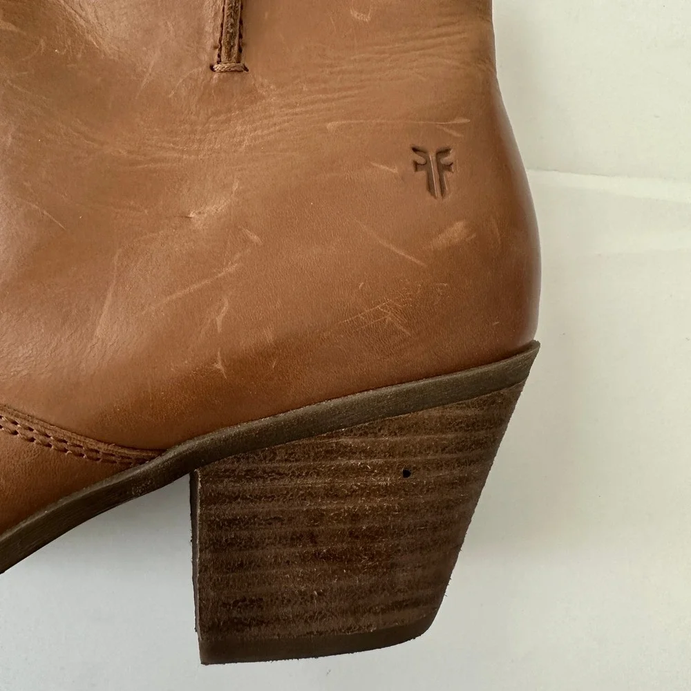 Frye Womens Cognac Brown Leather Western Ankle Booties Block Heel 9.5M